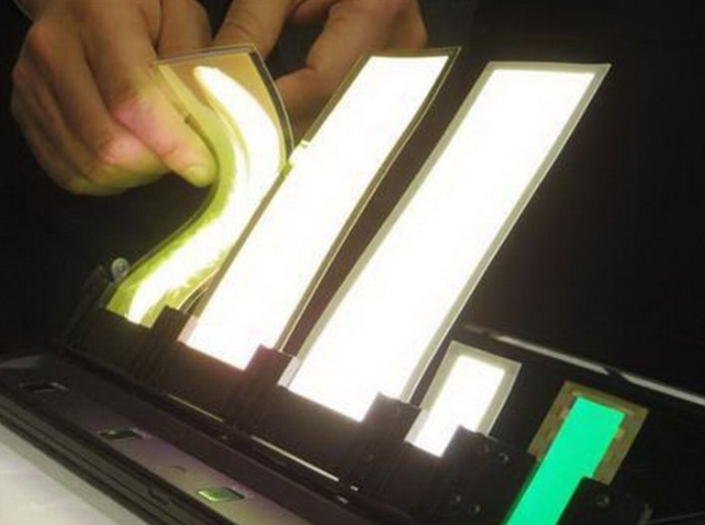 What are the differences, advantages and disadvantages of OLED, Mini LED and Micro LED?
